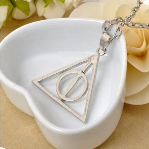 OfficialOtaku Deathly Hallows Triangle Symbol Pendant Chain Necklace - Unisex - Picture 1 of 5
